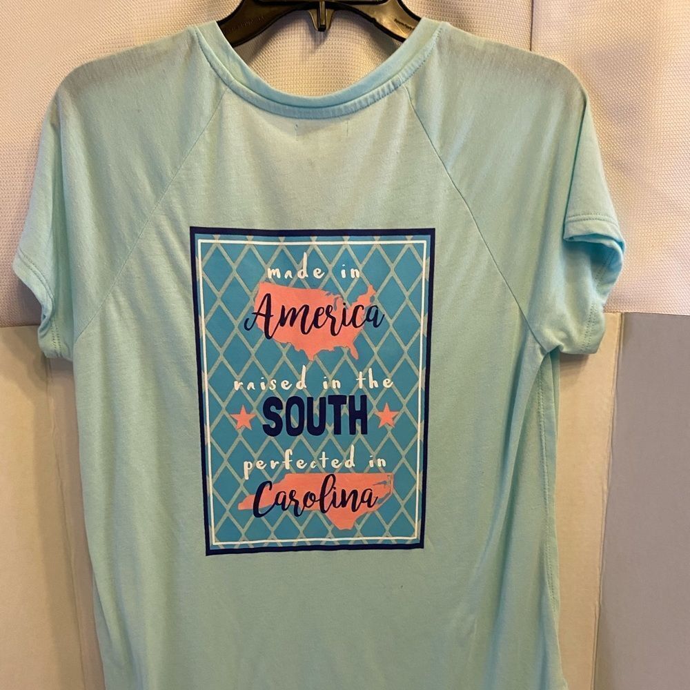 Red camel t shirt southern girl‎